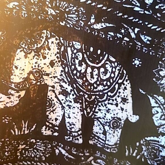 Pants Store Black & Beige Elephant Print Top w/Bell Sleeves w/Ruffle, Size Large - Picture 7 of 10